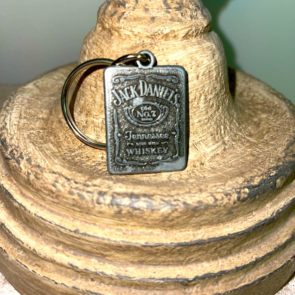 Tennessee Jack Daniels whiskey keychain